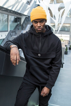 Lade das Bild in den Galerie-Viewer, Hoodie - Windbreaker Black - Rich&#39;n Young
